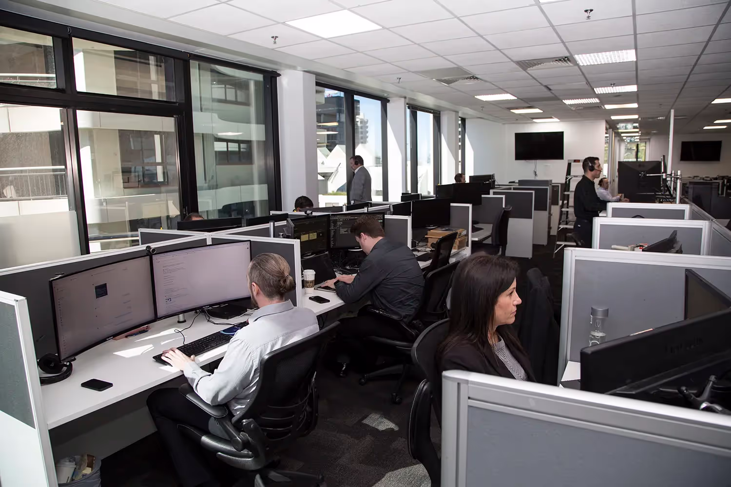 Guarantee seal from soma technology group ensuring customer satisfaction